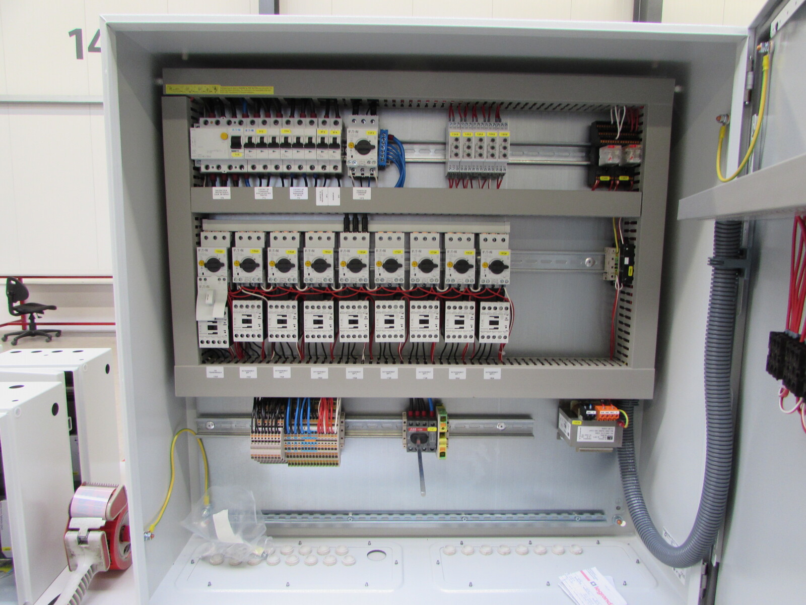 Control cabinet layer house - UV788 2r/4t - feeding